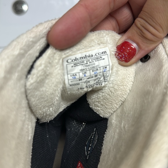 Columbia Ruby Mountain Mid Boots, Omni-Heat Waterproof, Women's size 10 - Picture 6 of 8